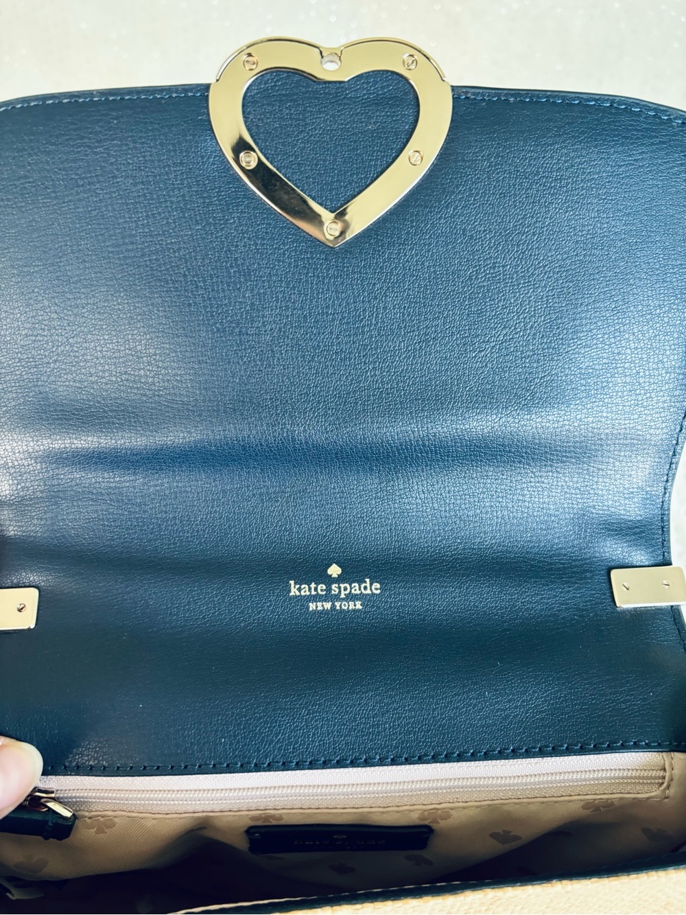 Kate Spade ‘Robyn’ Medium Chain Crossbody Bag Navy Leather and Woven Straw - Picture 7 of 9